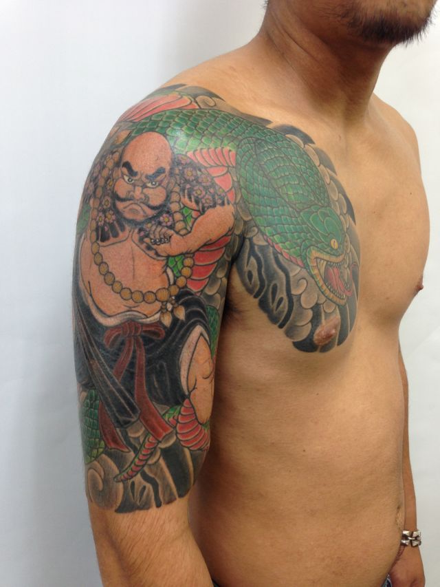 腕,胸,大蛇,蛇,額,五分袖,花和尚,水滸伝,カラータトゥー/刺青デザイン画像
