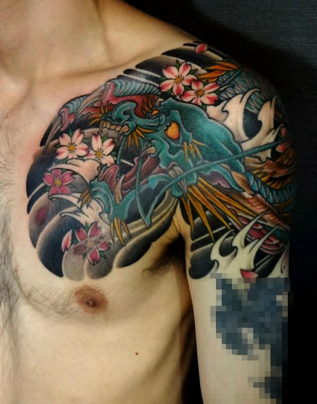 腕,胸,龍,桜,桜吹雪,桜散らし,カラー,カラフル,タッチアップタトゥー/刺青デザイン画像