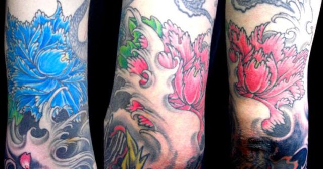 腕,肘,牡丹,波,カラータトゥー/刺青デザイン画像