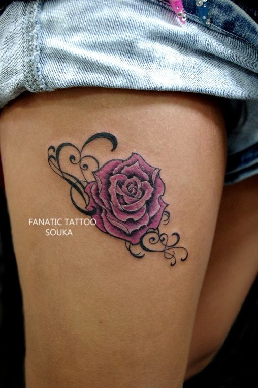 足,女性,ワンポイント,薔薇タトゥー/刺青デザイン画像