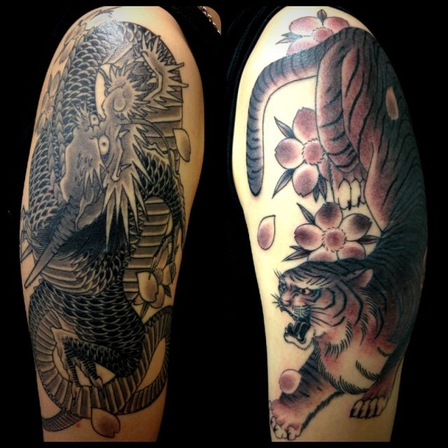 龍,虎,ブラック＆グレー,腕タトゥー/刺青デザイン画像