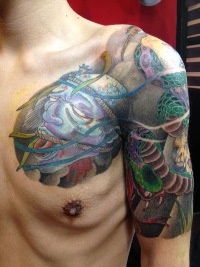 腕,胸,二の腕,蛇,生首,髑髏,カラータトゥー/刺青デザイン画像