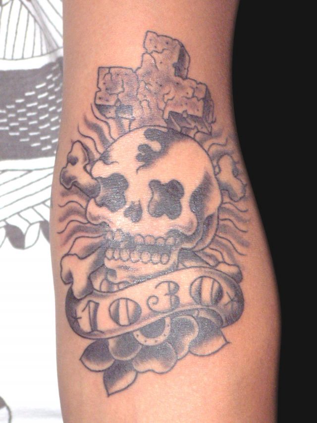 腕,スカル,ブラック＆グレイ,ブラック＆グレータトゥー/刺青デザイン画像