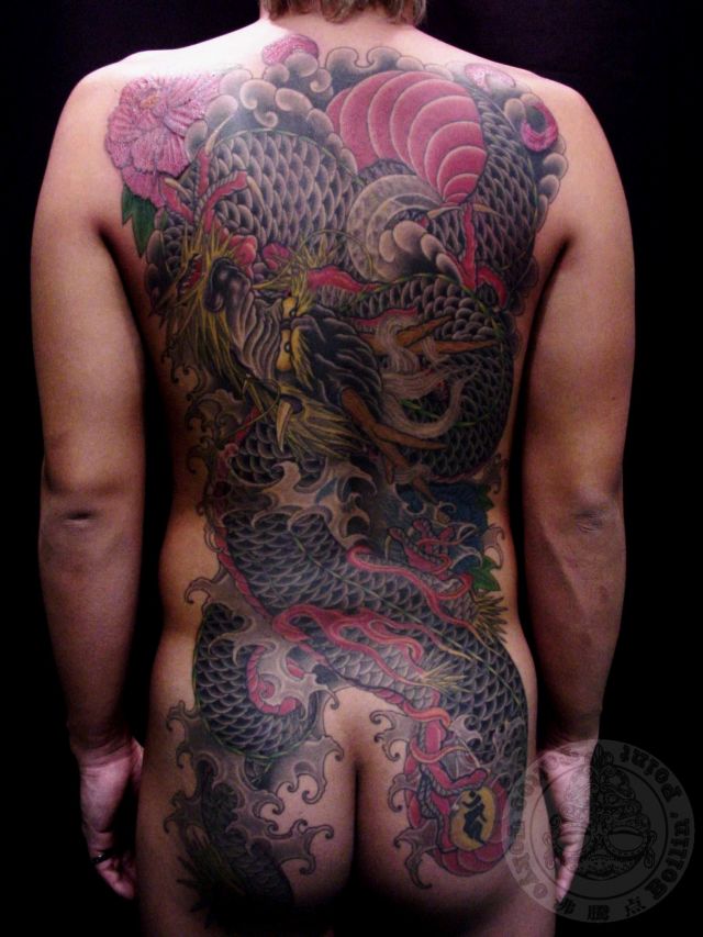 背中,龍,牡丹,抜き,抜き彫り,カラータトゥー/刺青デザイン画像