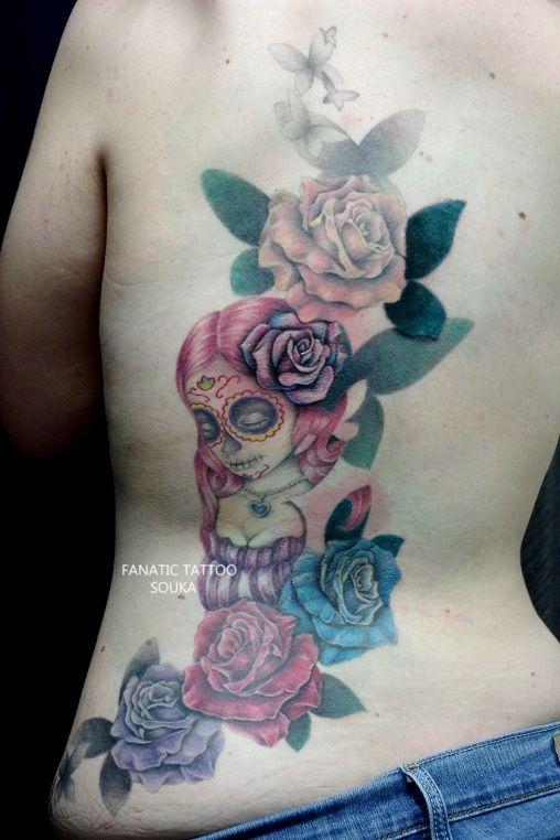 背中,女性,人物,薔薇,スカルタトゥー/刺青デザイン画像