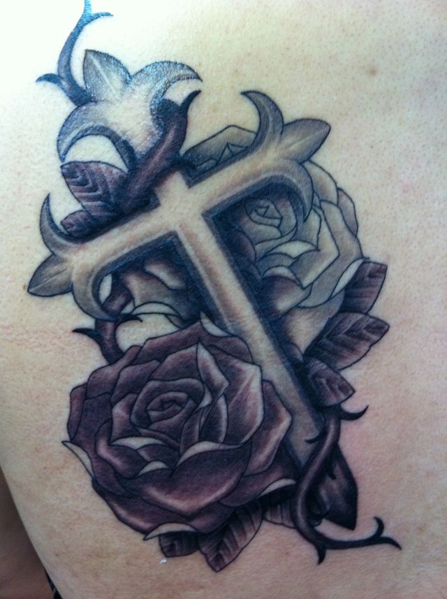 クロス,薔薇,ブラック＆グレー,十字架,花タトゥー/刺青デザイン画像