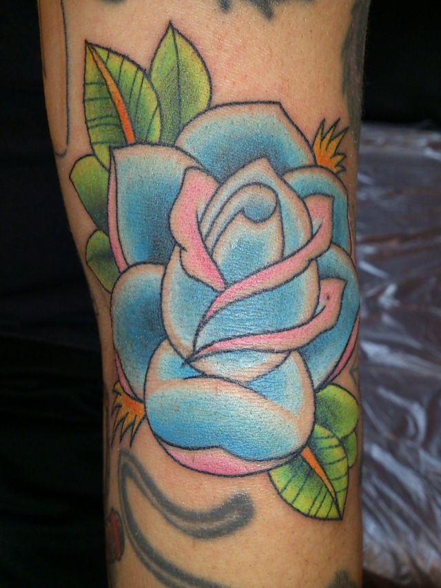 腕,手,フラワー,薔薇,花,バラ,カラフルタトゥー/刺青デザイン画像