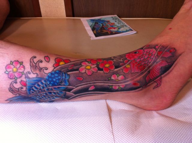 金魚,桜,足,カラータトゥー/刺青デザイン画像