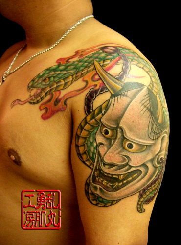 肩,胸,蛇,般若,腕タトゥー/刺青デザイン画像