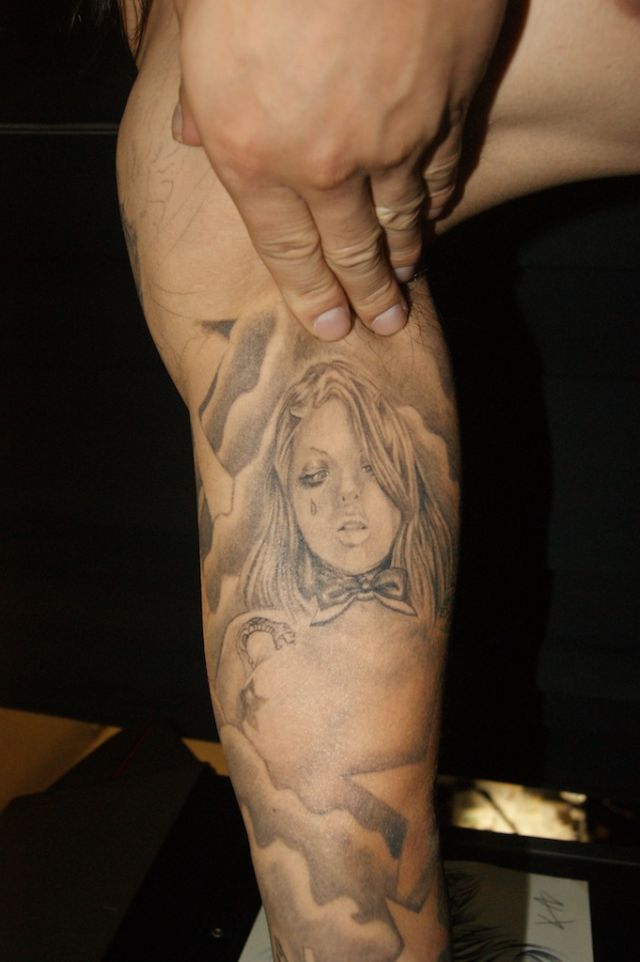 腕,手,二の腕,男性,女,美女,女神,ブラック＆グレイ,ブラック＆グレータトゥー/刺青デザイン画像