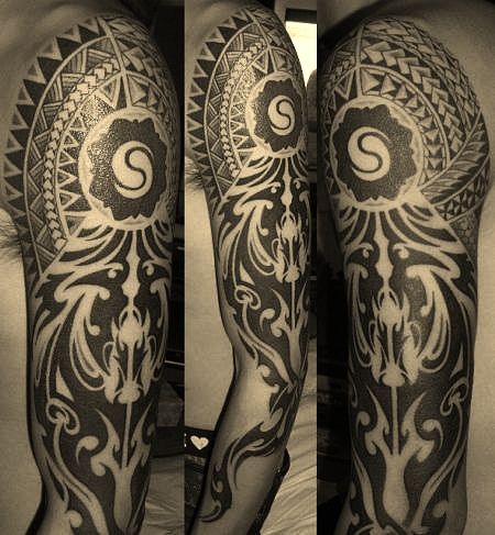 腕,肩,二の腕,男性,トライバル,ブラック＆グレイ,ブラック＆グレータトゥー/刺青デザイン画像