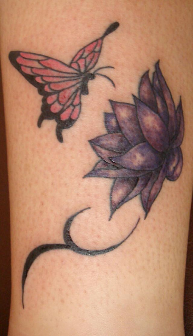 女性,腕,蓮,蝶タトゥー/刺青デザイン画像