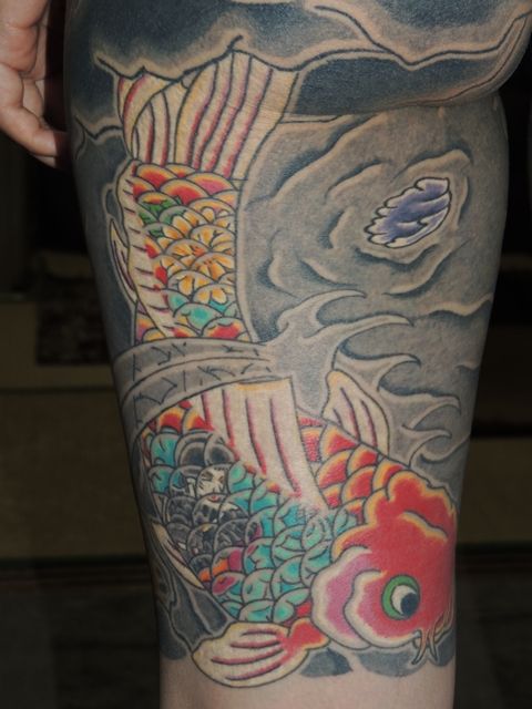 鯉,三重彫り,カラータトゥー/刺青デザイン画像