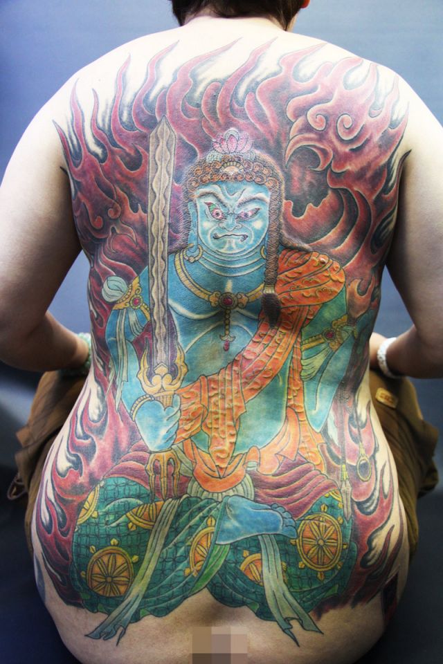 背中,女性,不動明王,カラータトゥー/刺青デザイン画像