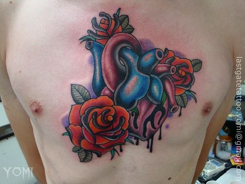胸,薔薇,腎臓タトゥー/刺青デザイン画像