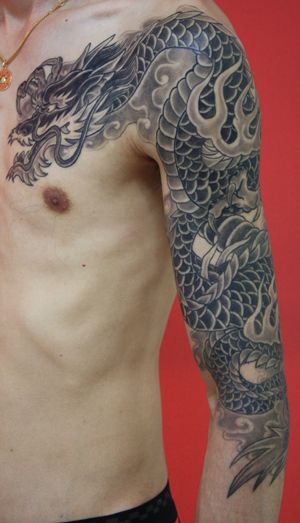 腕,龍,ブラック＆グレータトゥー/刺青デザイン画像