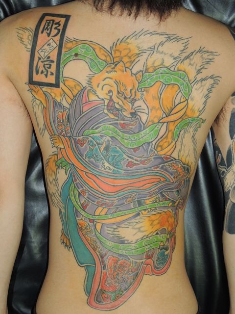 九尾狐,背中,カラータトゥー/刺青デザイン画像