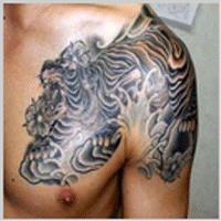 胸,肩,虎,ブラック＆グレータトゥー/刺青デザイン画像