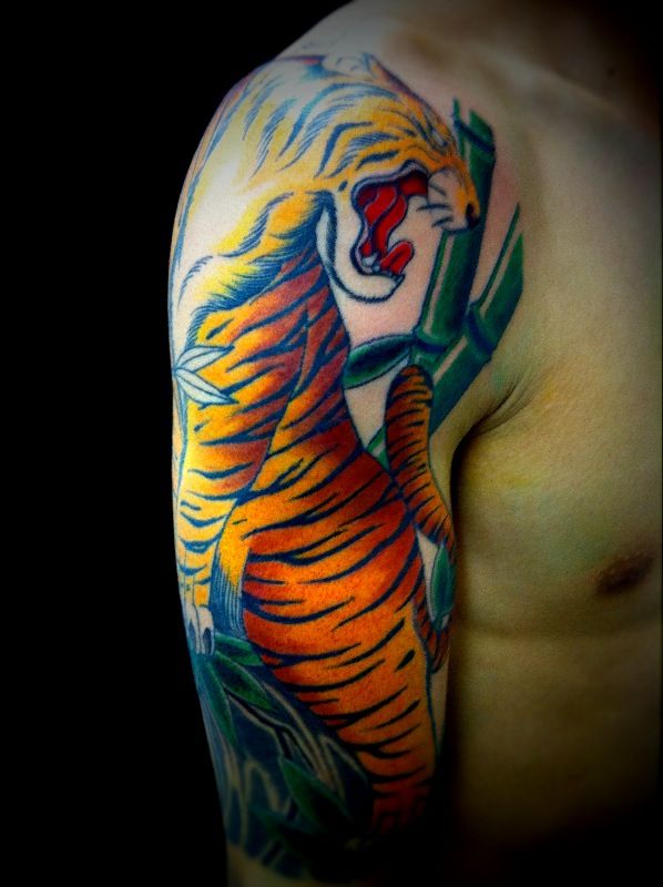腕,虎,竹,動物タトゥー/刺青デザイン画像