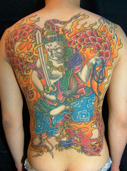 背中,抜き,龍,人物タトゥー/刺青デザイン画像