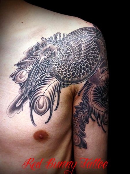 腕 肩 胸 ブラック グレーのタトゥーデザイン タトゥーナビ
