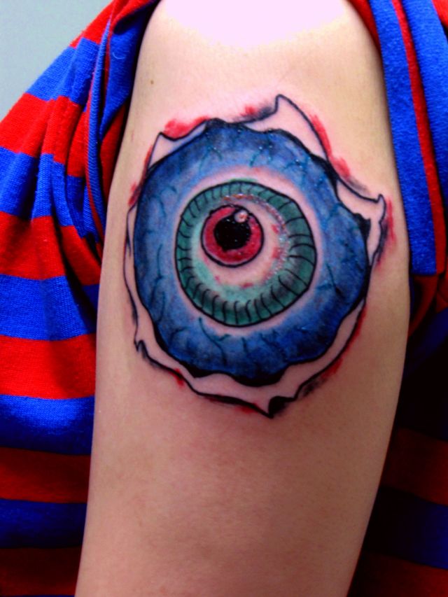 目,肩,二の腕タトゥー/刺青デザイン画像