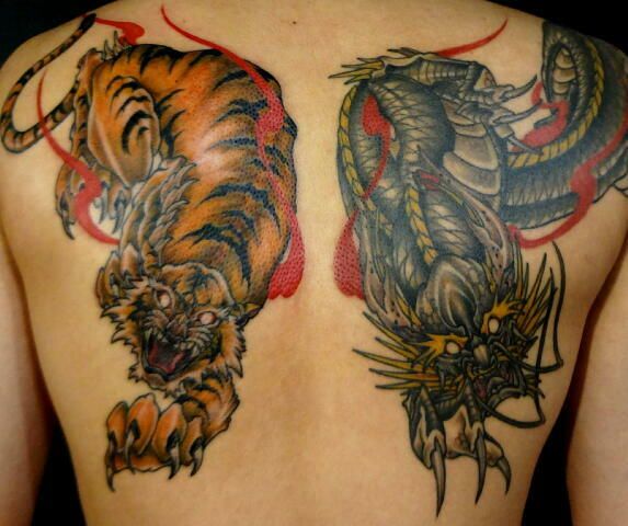 背中,龍,虎,カラー,カラフルタトゥー/刺青デザイン画像