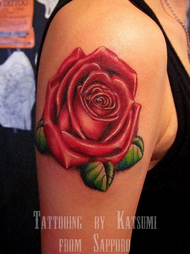女性,二の腕,薔薇,カラータトゥー/刺青デザイン画像