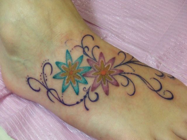 花,カラー,足タトゥー/刺青デザイン画像