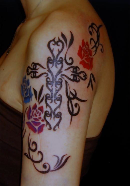 女性,ハート,薔薇,トライバルタトゥー/刺青デザイン画像