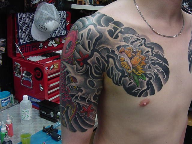 太鼓,五分袖,鯉,牡丹,紅葉タトゥー/刺青デザイン画像