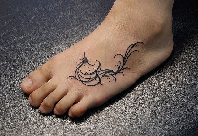 足,女性,ワンポイント,トライバル,鳳凰タトゥー/刺青デザイン画像