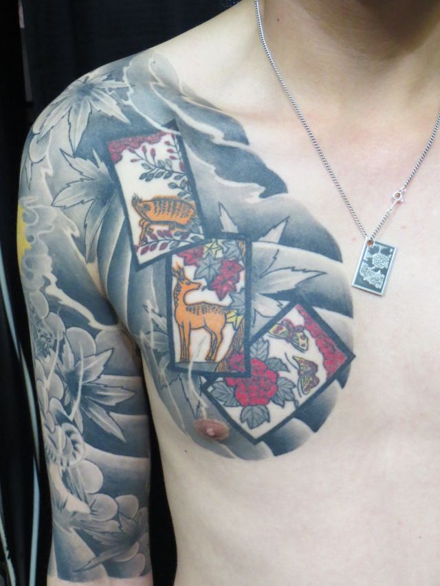腕 肩 胸 二の腕 花札 カラーのタトゥーデザイン タトゥーナビ