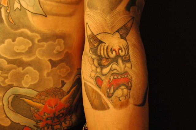 腕,七分袖,鬼タトゥー/刺青デザイン画像