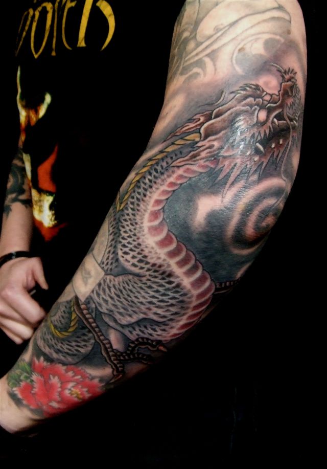 腕,龍,牡丹,九分袖タトゥー/刺青デザイン画像