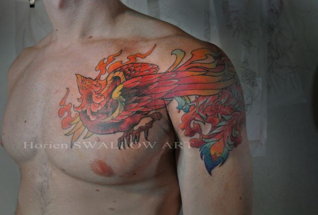 腕,肩,胸,男性,鳳凰,カラー,カラフルタトゥー/刺青デザイン画像