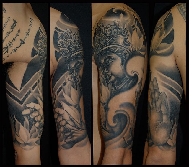 腕,五分袖,人物,百合,ブラック＆グレータトゥー/刺青デザイン画像