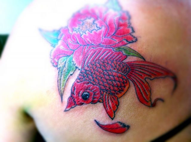金魚,牡丹,カラータトゥー/刺青デザイン画像