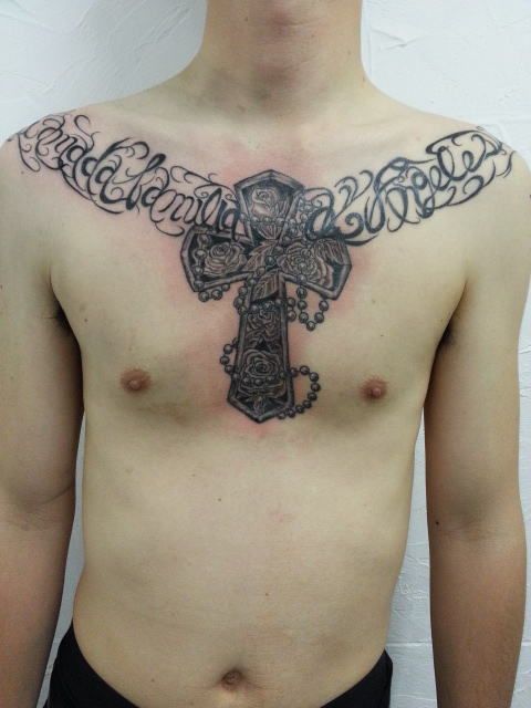 クロス,文字,胸,ブラック＆グレータトゥー/刺青デザイン画像