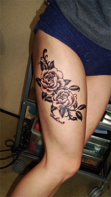 薔薇,ブラック＆グレー,花,足タトゥー/刺青デザイン画像