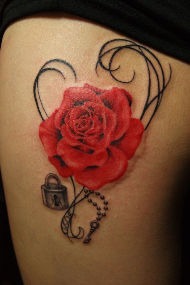 足,女性,太もも,薔薇,花,植物,カラータトゥー/刺青デザイン画像