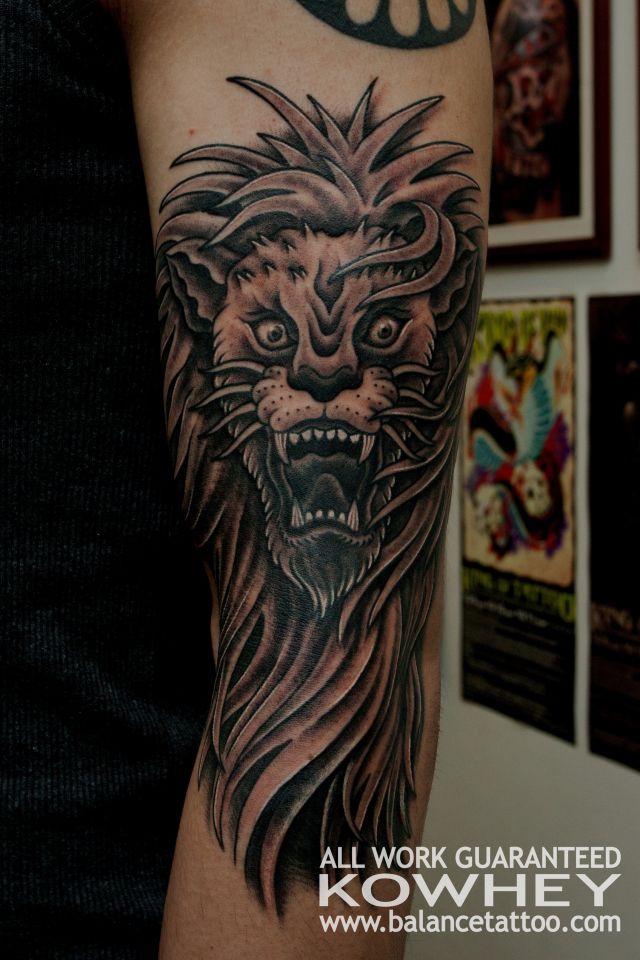 虎,腕,ブラック＆グレータトゥー/刺青デザイン画像