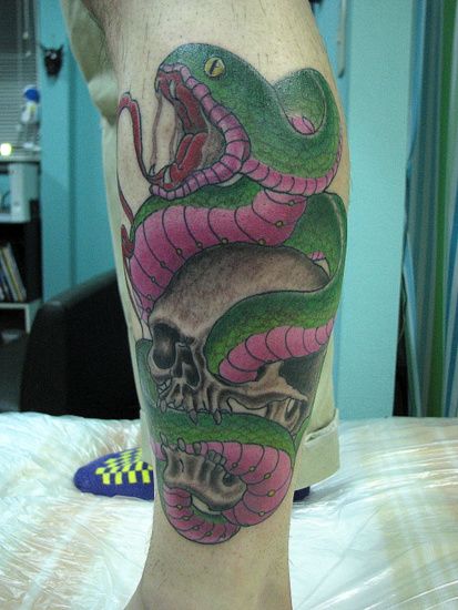 足,スカル,蛇タトゥー/刺青デザイン画像