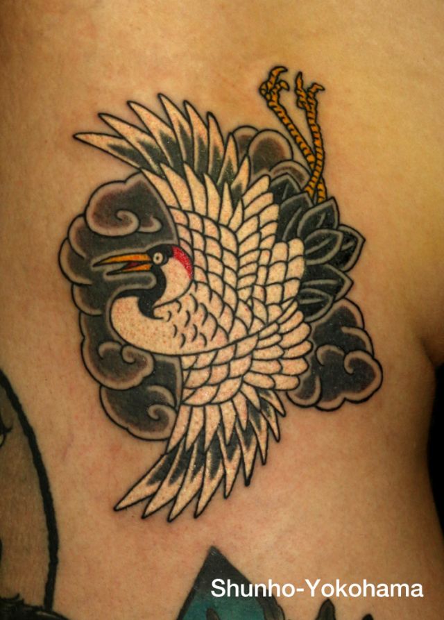 腕,二の腕,男性,ワンポイント,鶴,カラータトゥー/刺青デザイン画像