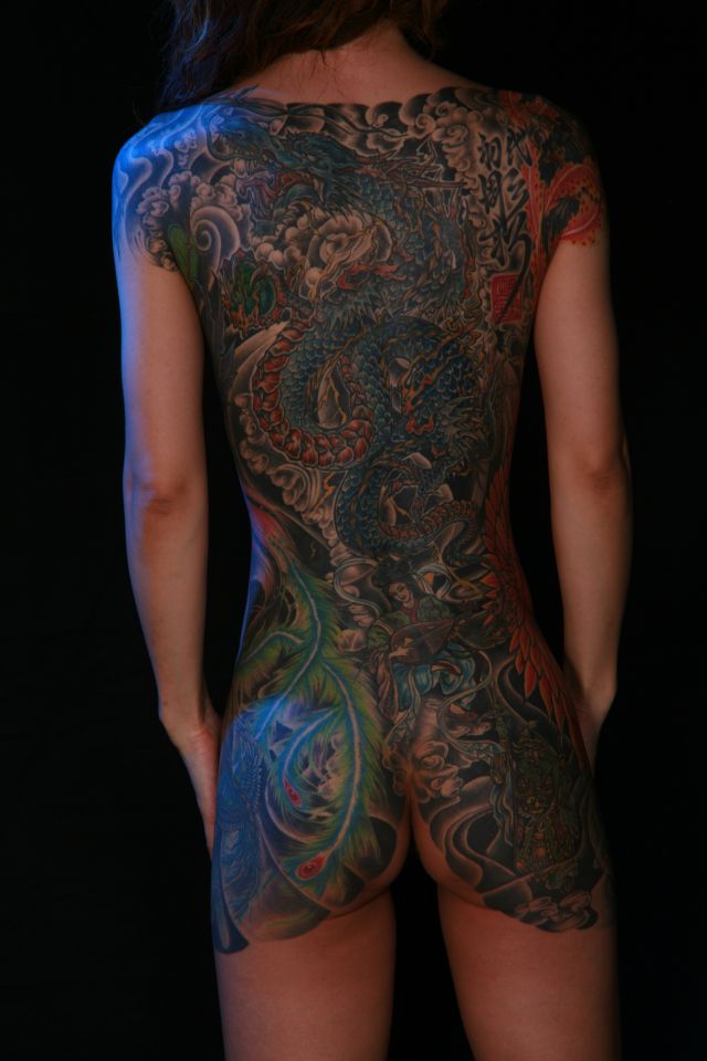 背中,龍,カラー,女性タトゥー/刺青デザイン画像
