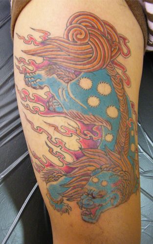 女性,足,唐獅子タトゥー/刺青デザイン画像