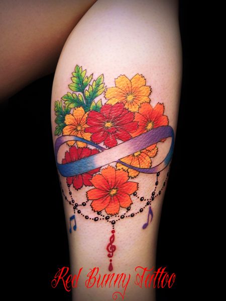 女性,太もも,花,カラータトゥー/刺青デザイン画像