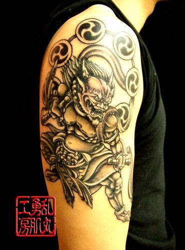 肩,人物,雷神,ブラック＆グレイ,ブラック＆グレータトゥー/刺青デザイン画像