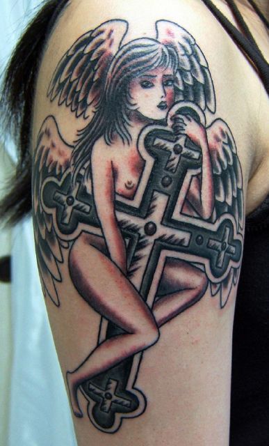 肩,人物,クロス,十字架タトゥー/刺青デザイン画像