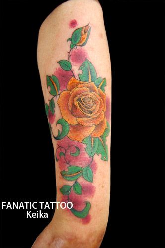 腕,薔薇タトゥー/刺青デザイン画像